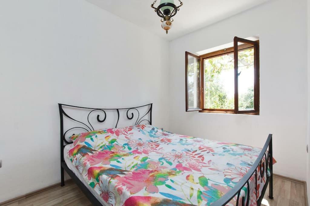 Villa Reminiscence Seget Vranjica Buitenkant foto
